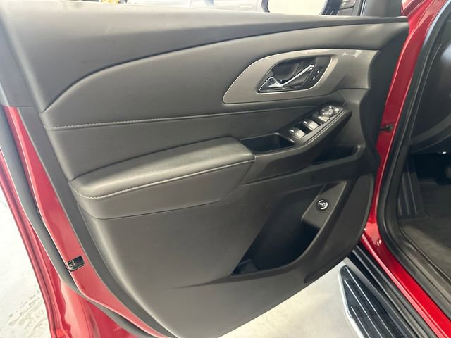 Used 2023 Chevrolet Traverse LT image 29