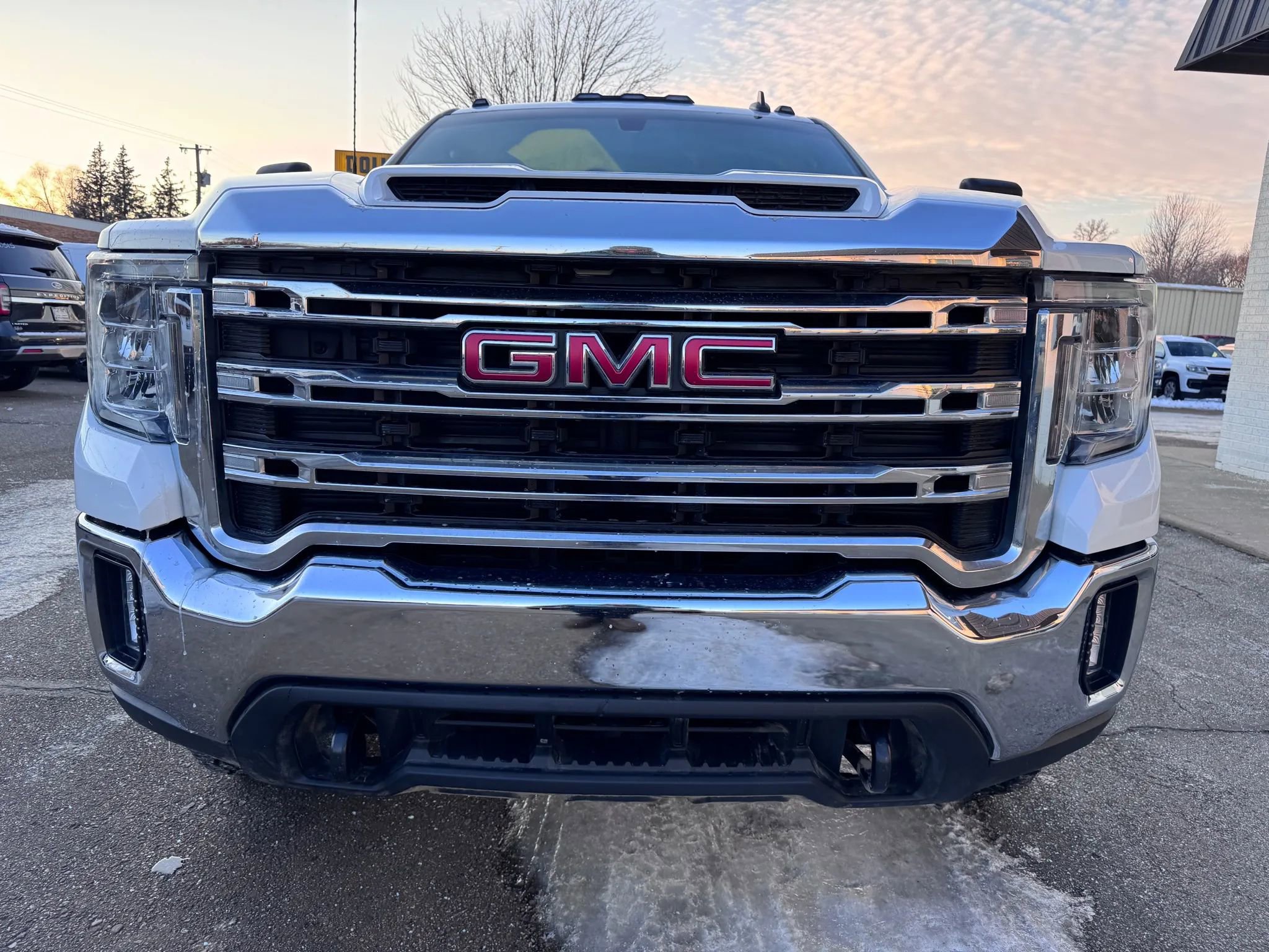 Used 2022 GMC Sierra 2500 SLE w/ SLE Convenience Package image 3