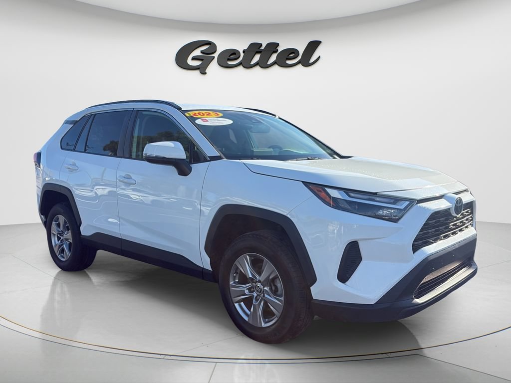 Used 2023 Toyota RAV4 XLE w/ Convenience Package FWD image 3
