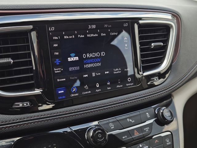 Used 2020 Chrysler Pacifica Limited image 18