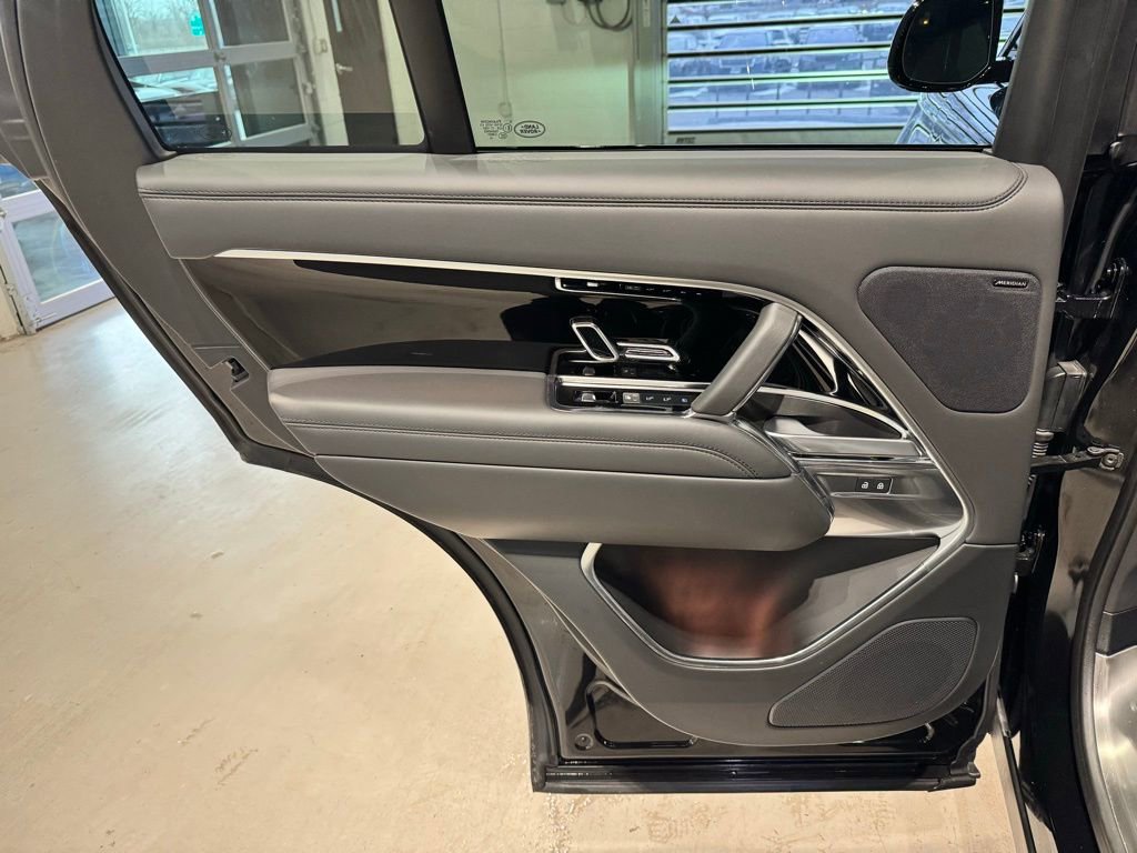 Used 2024 Land Rover Range Rover SE image 29