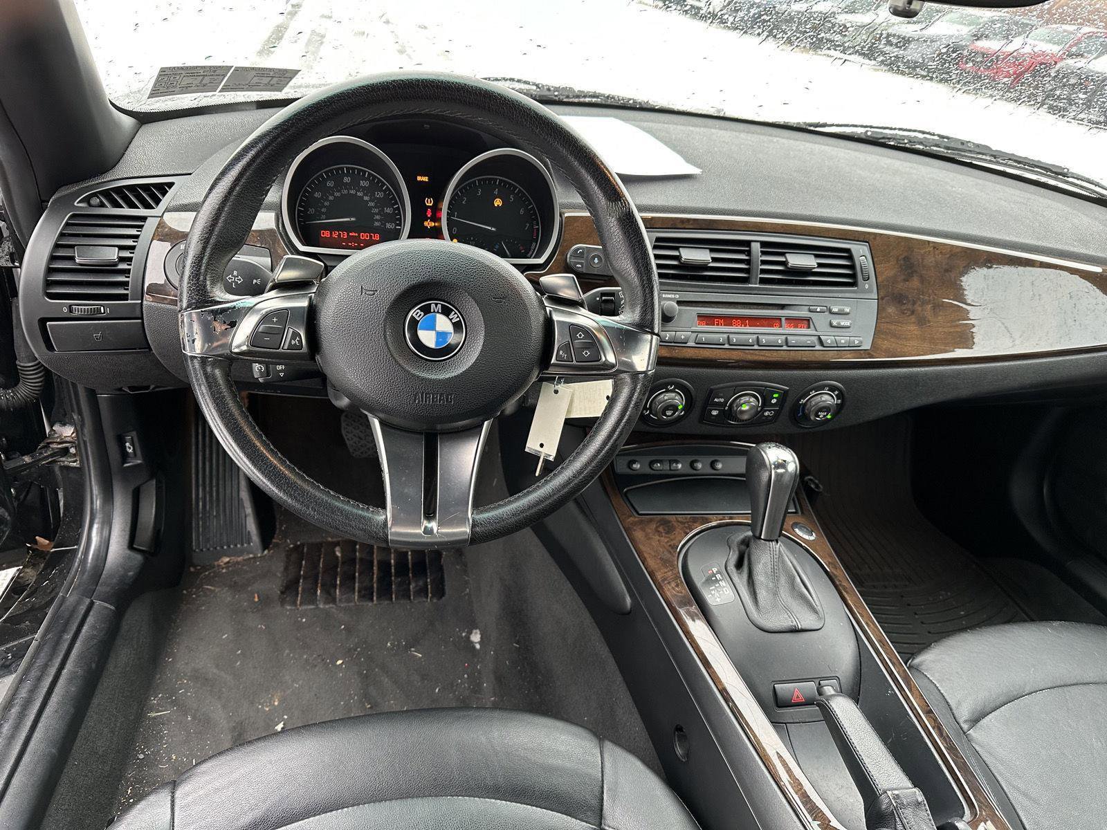 Used 2007 BMW Z4 3.0i image 12