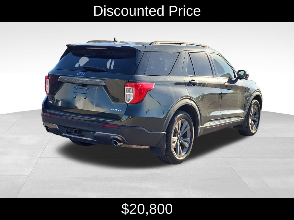 Used 2022 Ford Explorer XLT w/ Equipment Group 202A AWD/4WD image 3