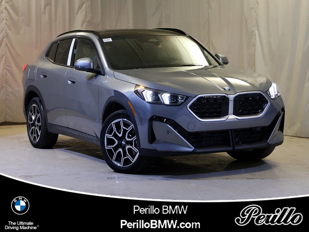 New 2025 BMW X2 xDrive28i w/ Premium Package