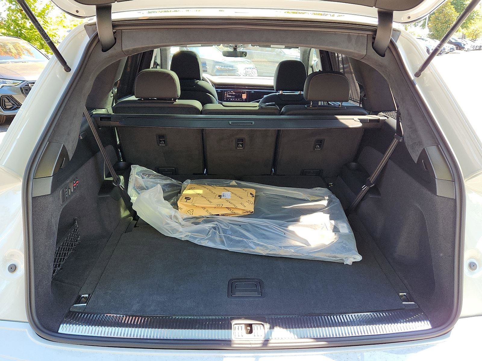 Used 2025 Audi Q7 3.0T Prestige w/ Prestige Package image 29