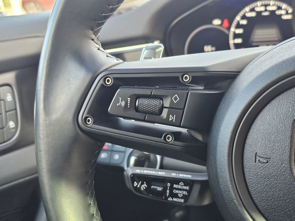 Used 2022 Porsche Panamera 4 Platinum Edition w/ Assistance Package image 35