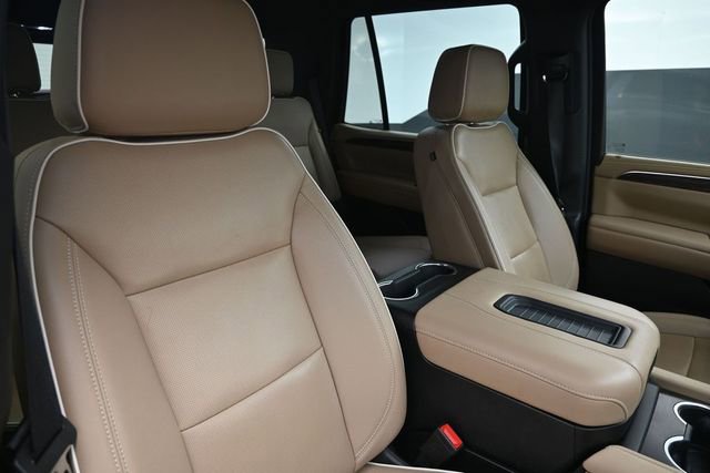 Used 2024 Chevrolet Tahoe Premier w/ Premium Package AWD/4WD image 47