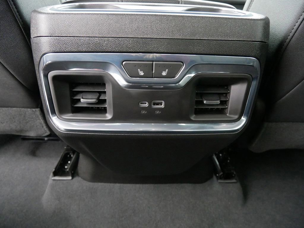 Used 2024 GMC Sierra 3500 SLT w/ SLT Premium Package image 13