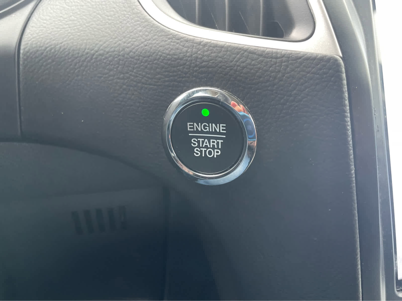 Used 2023 Ford Edge SEL image 20