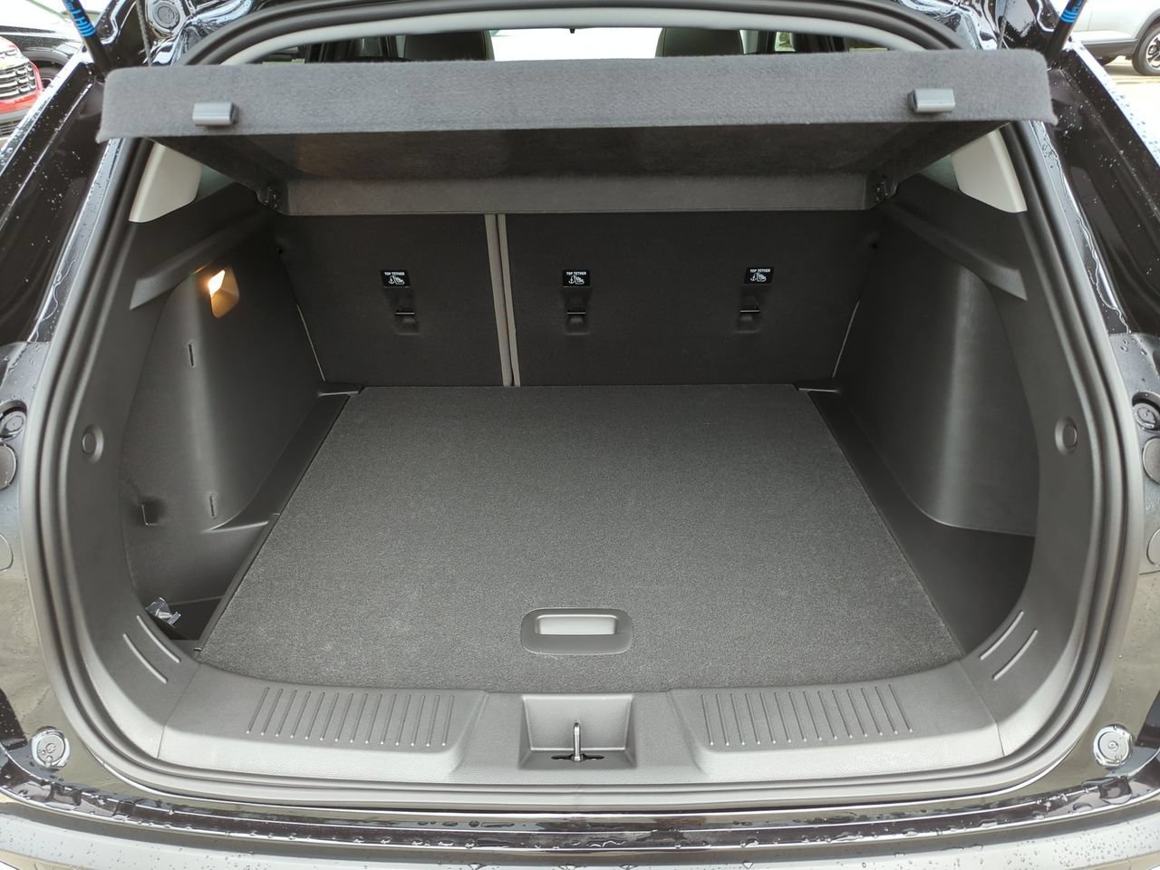 New 2026 Chevrolet Trax ACTIV w/ Sunroof Package FWD image 22