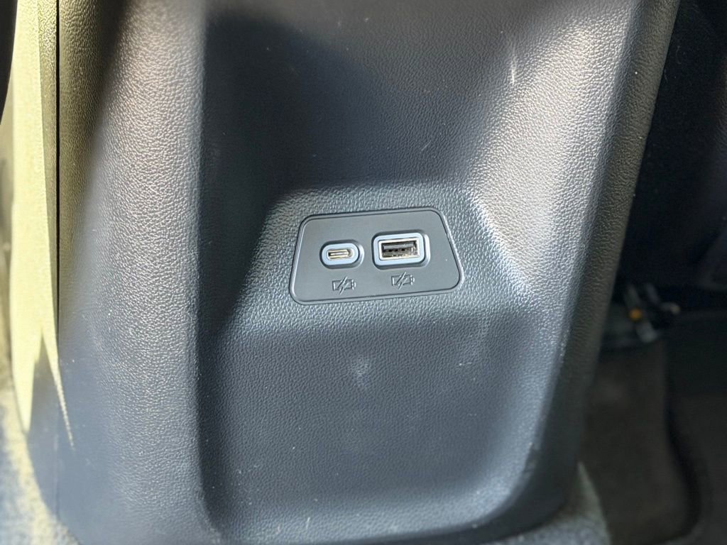 Used 2023 Buick Envision Essence AWD/4WD image 9