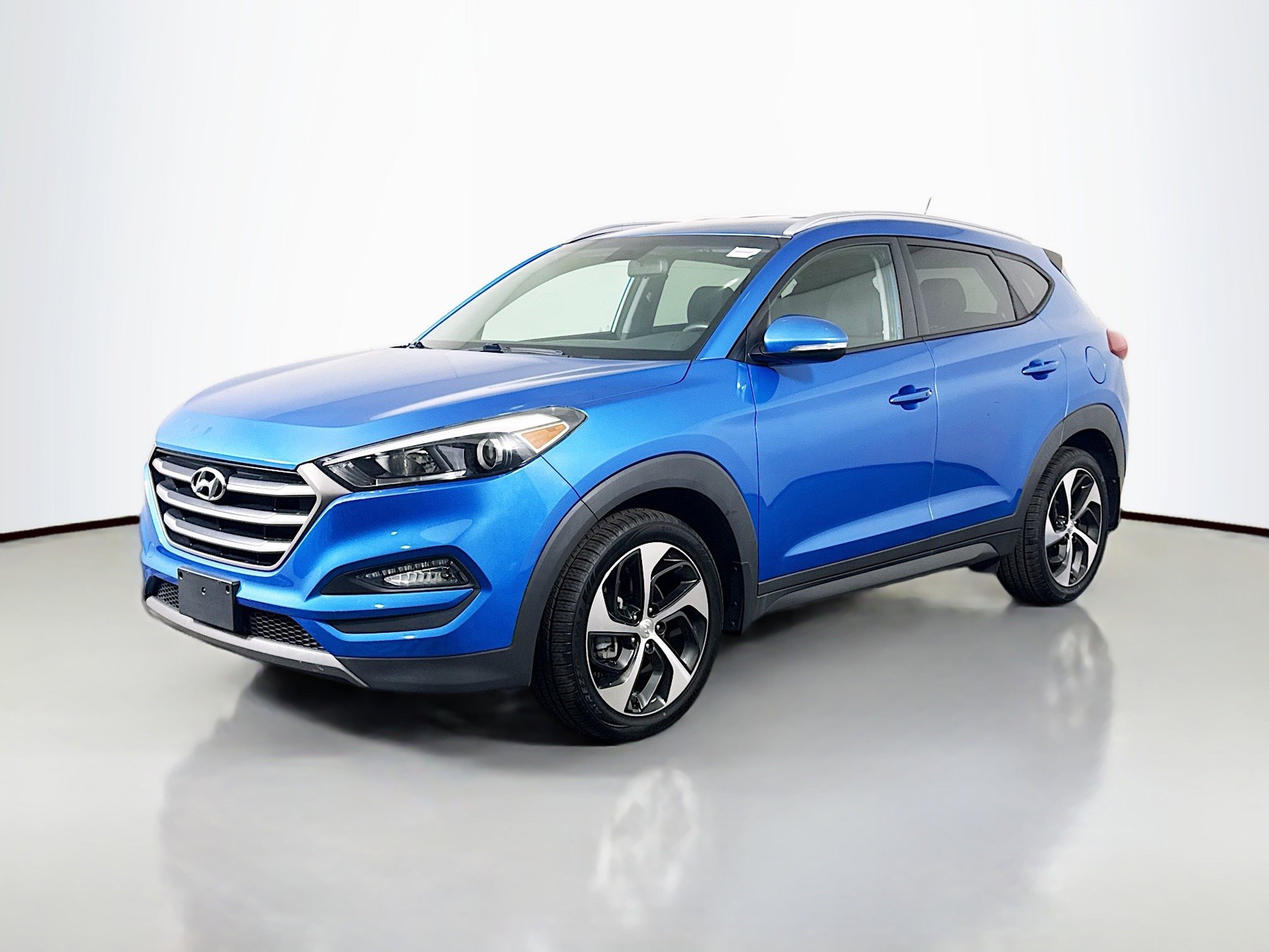 Used 2016 Hyundai Tucson Sport image 4