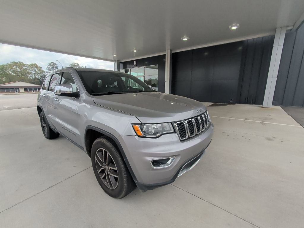Used 2018 Jeep Grand Cherokee Limited image 3