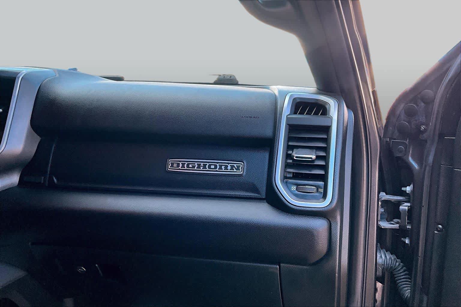 Used 2021 RAM 2500 Big Horn w/ Night Edition AWD/4WD image 19