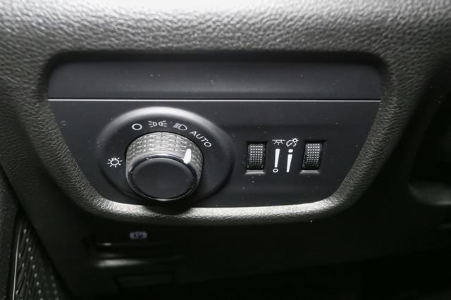 Used 2024 Jeep Grand Cherokee Altitude AWD/4WD image 36