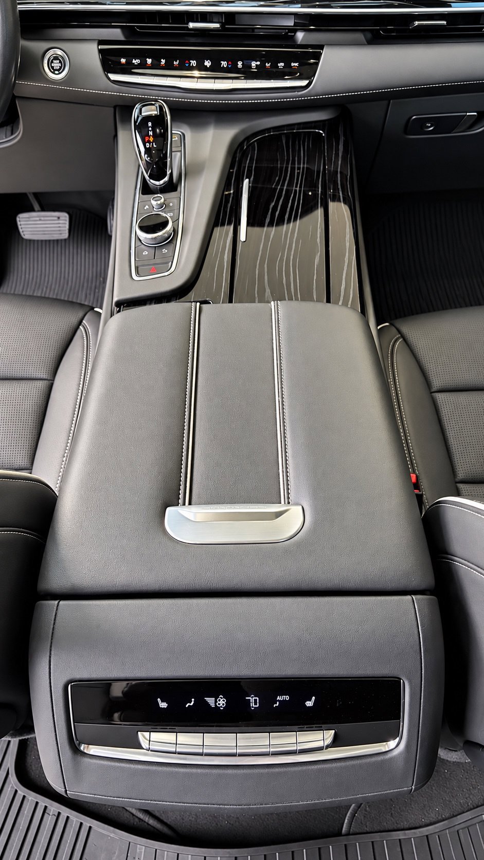 Certified 2023 Cadillac Escalade ESV Sport RWD image 17