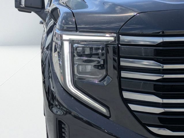 Used 2025 GMC Sierra 1500 AT4 w/ Technology Package AWD/4WD image 9