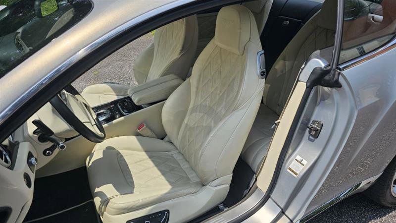 Used 2015 Bentley Continental GT image 17