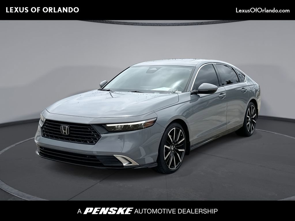 Used 2023 Honda Accord Touring image 1