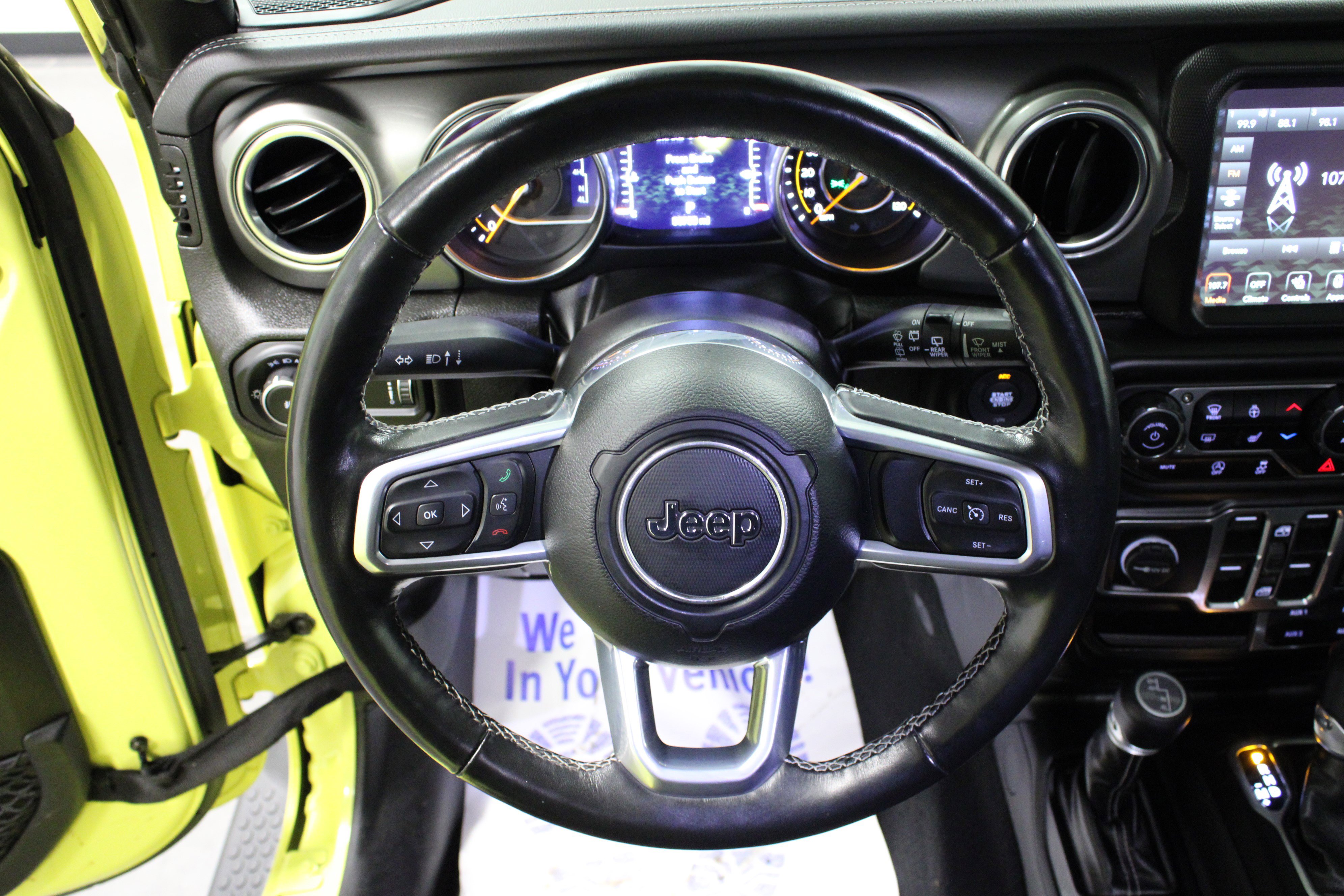 Used 2023 Jeep Wrangler Sahara w/ Cold Weather Group image 17