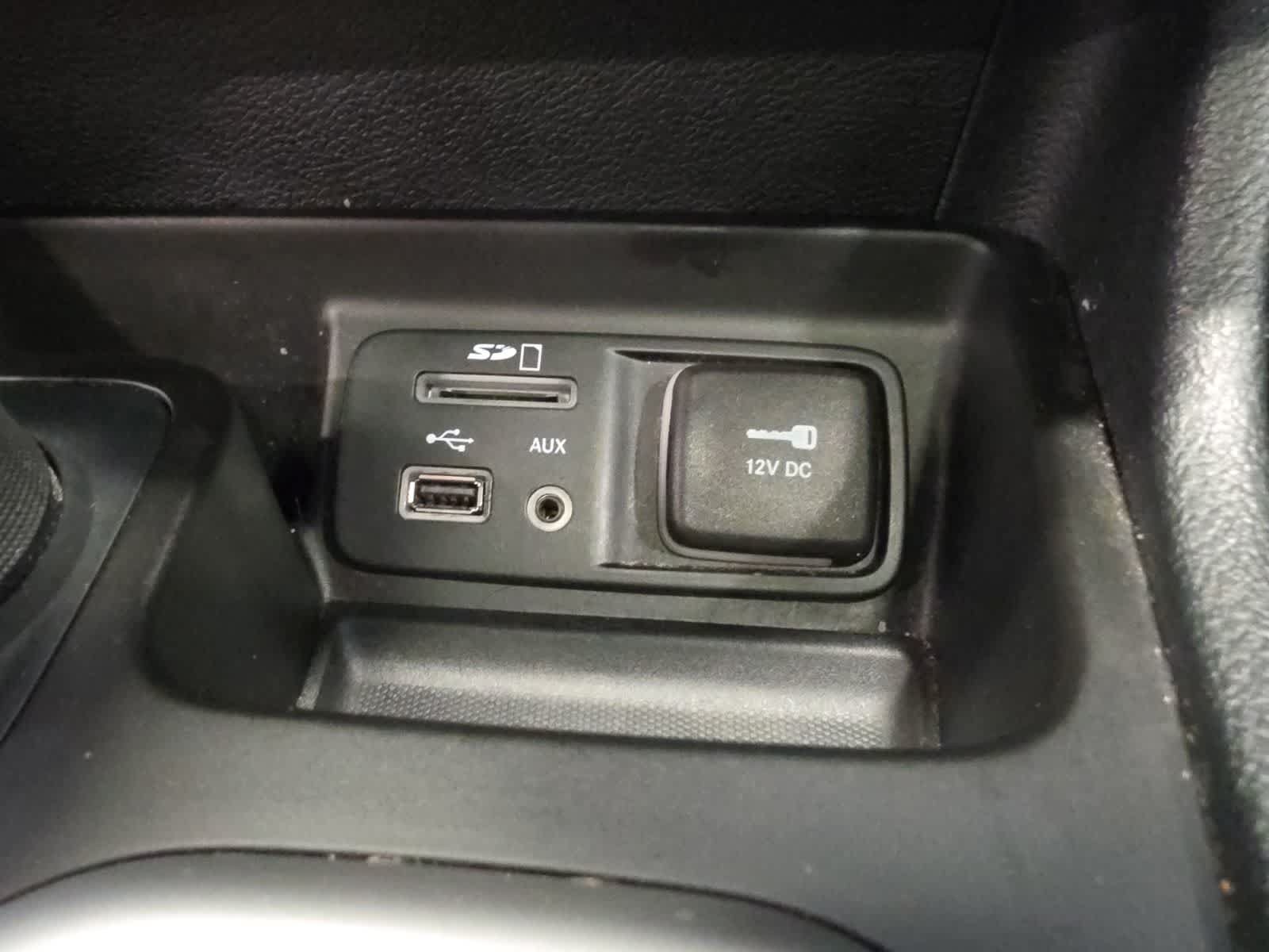 Used 2016 Jeep Cherokee Trailhawk w/ Cold Weather Group AWD/4WD image 22