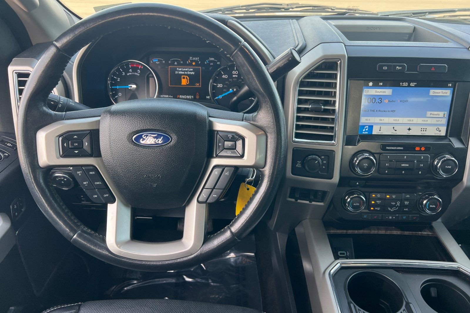 Used 2017 Ford F350 Lariat w/ Camper Package image 11