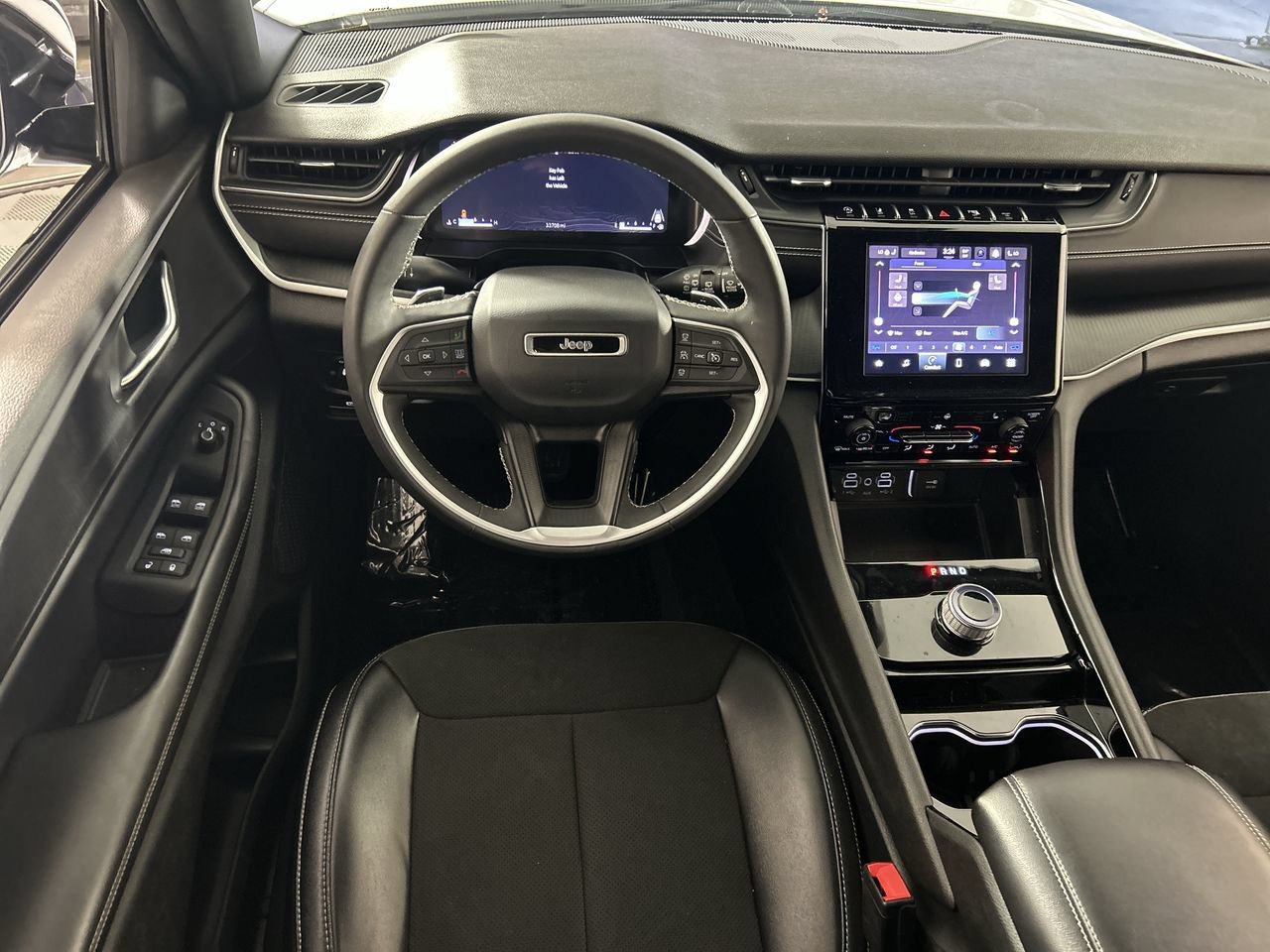 Used 2023 Jeep Grand Cherokee L Laredo AWD/4WD image 21