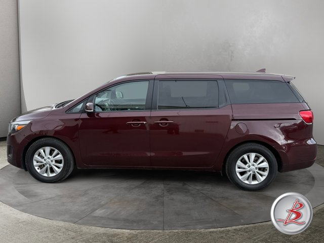 Used 2018 Kia Sedona LX FWD image 4