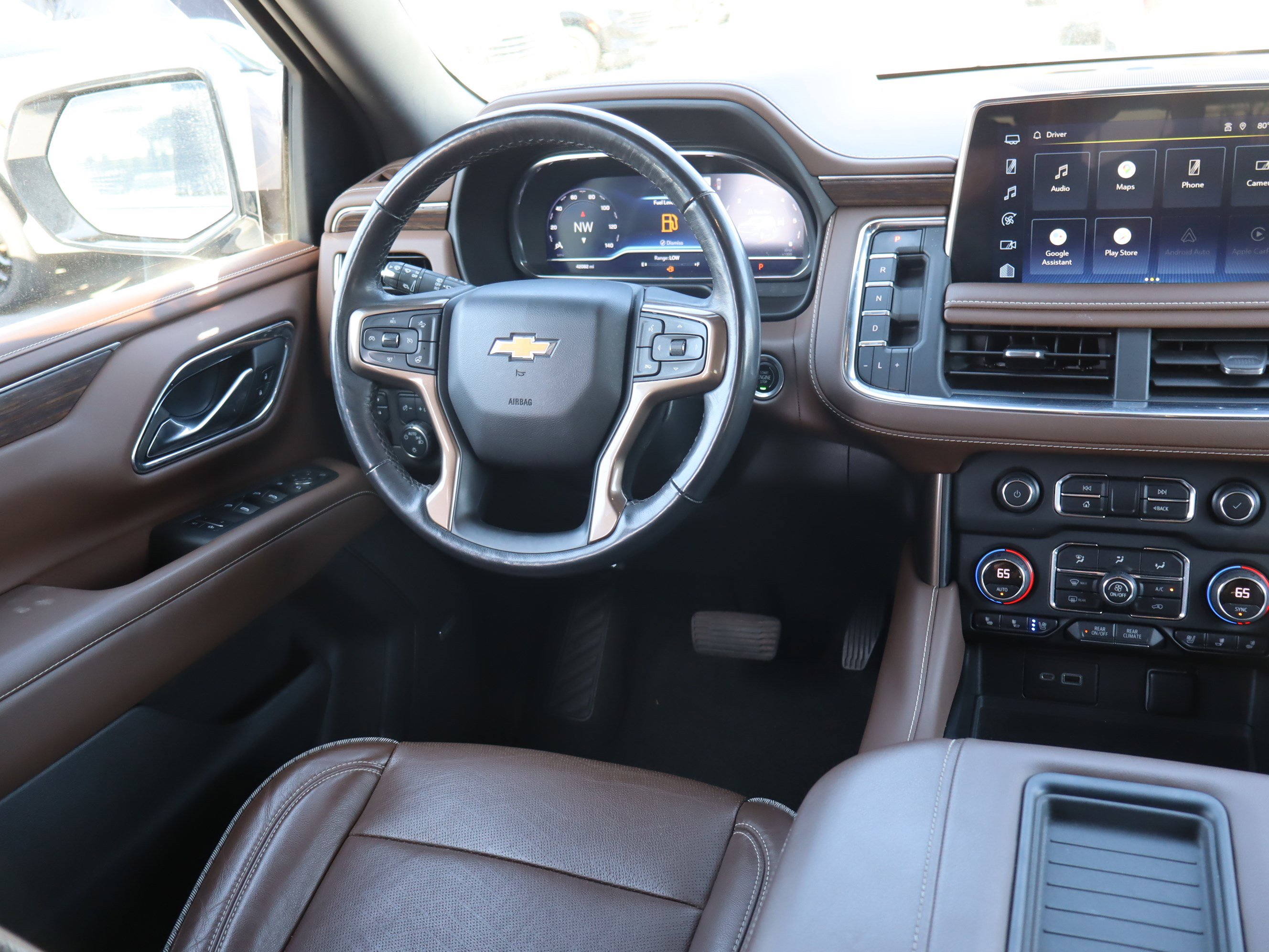 Used 2022 Chevrolet Tahoe High Country AWD/4WD image 14