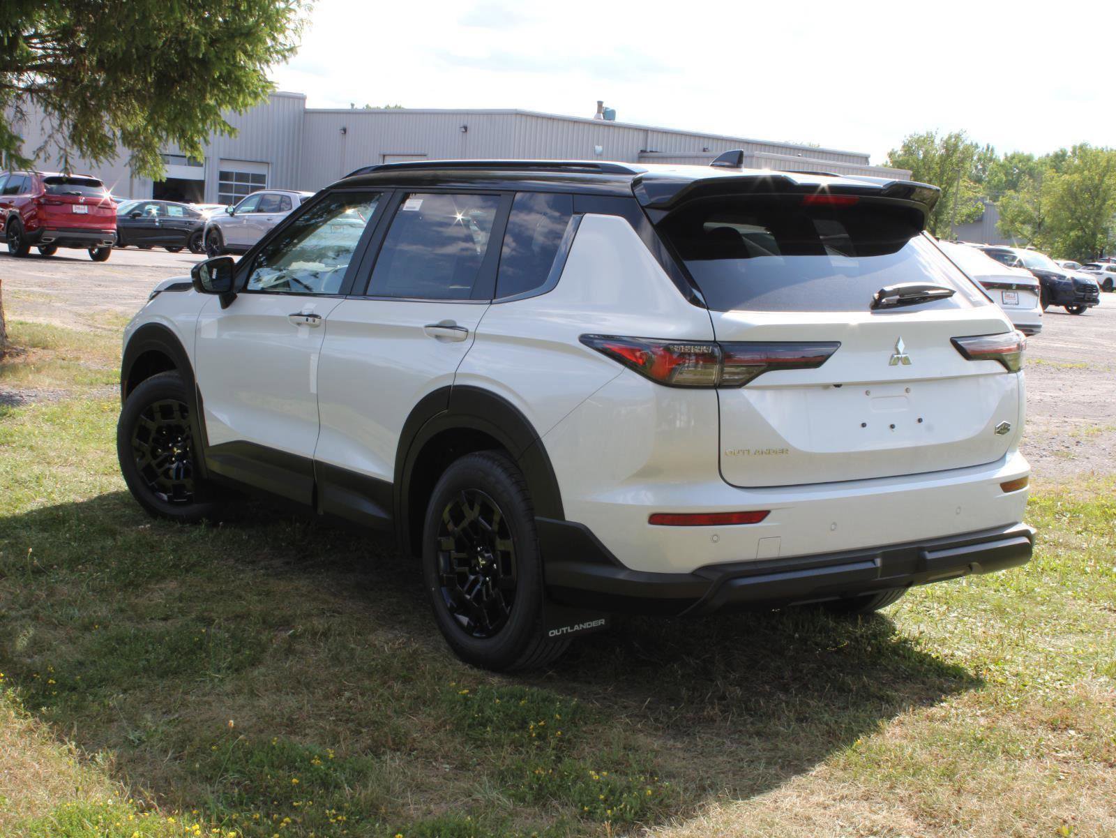 New 2025 Mitsubishi Outlander Trail Edition image 6