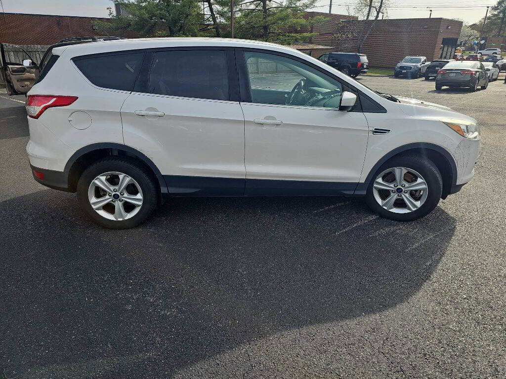 Used 2015 Ford Escape SE image 7
