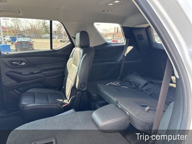 Used 2021 Chevrolet Traverse LT w/ LT Premium Package image 32