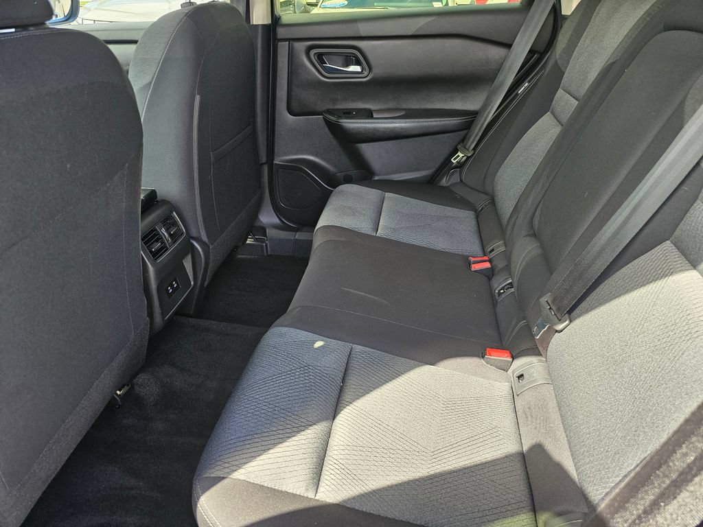 Used 2024 Nissan Rogue SV FWD image 20