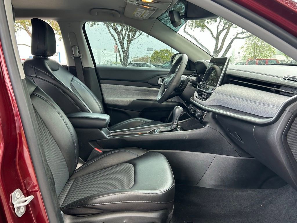 Certified 2022 Jeep Compass Latitude image 37