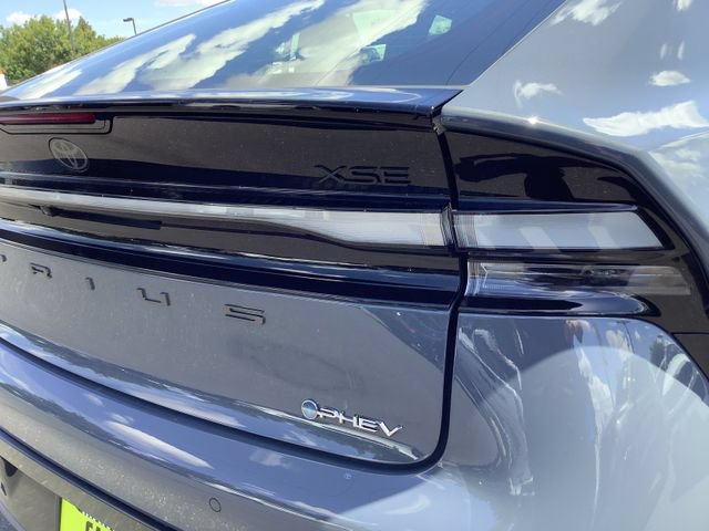 Used 2026 Toyota Prius Plug-In Hybrid FWD image 39