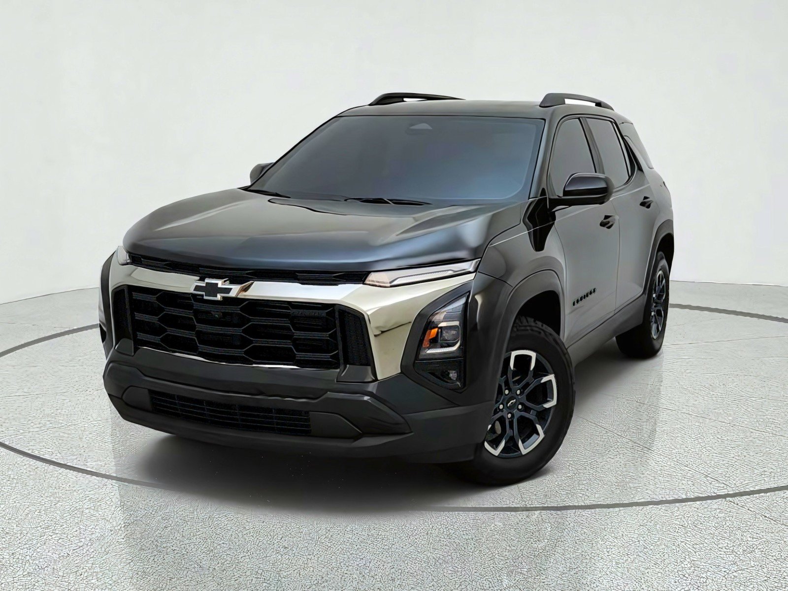 Used 2025 Chevrolet Equinox ACTIV w/ Safety and Technology Package AWD/4WD image 2