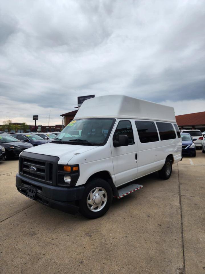 Used 2013 Ford E-150 and Econoline 150 Extended w/ PWR Group RWD image 3