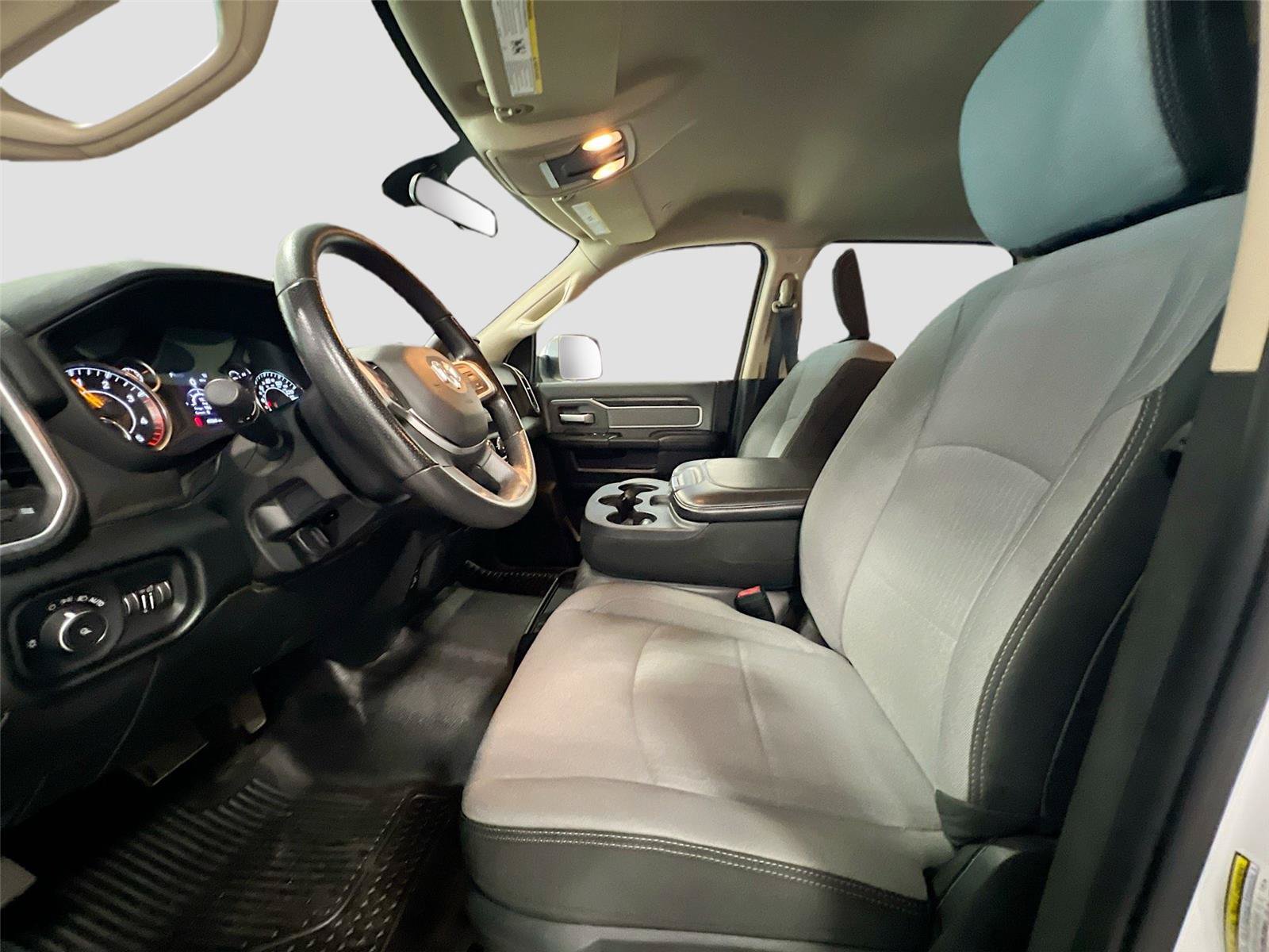 Used 2019 RAM 2500 Big Horn w/ Protection Group AWD/4WD image 4