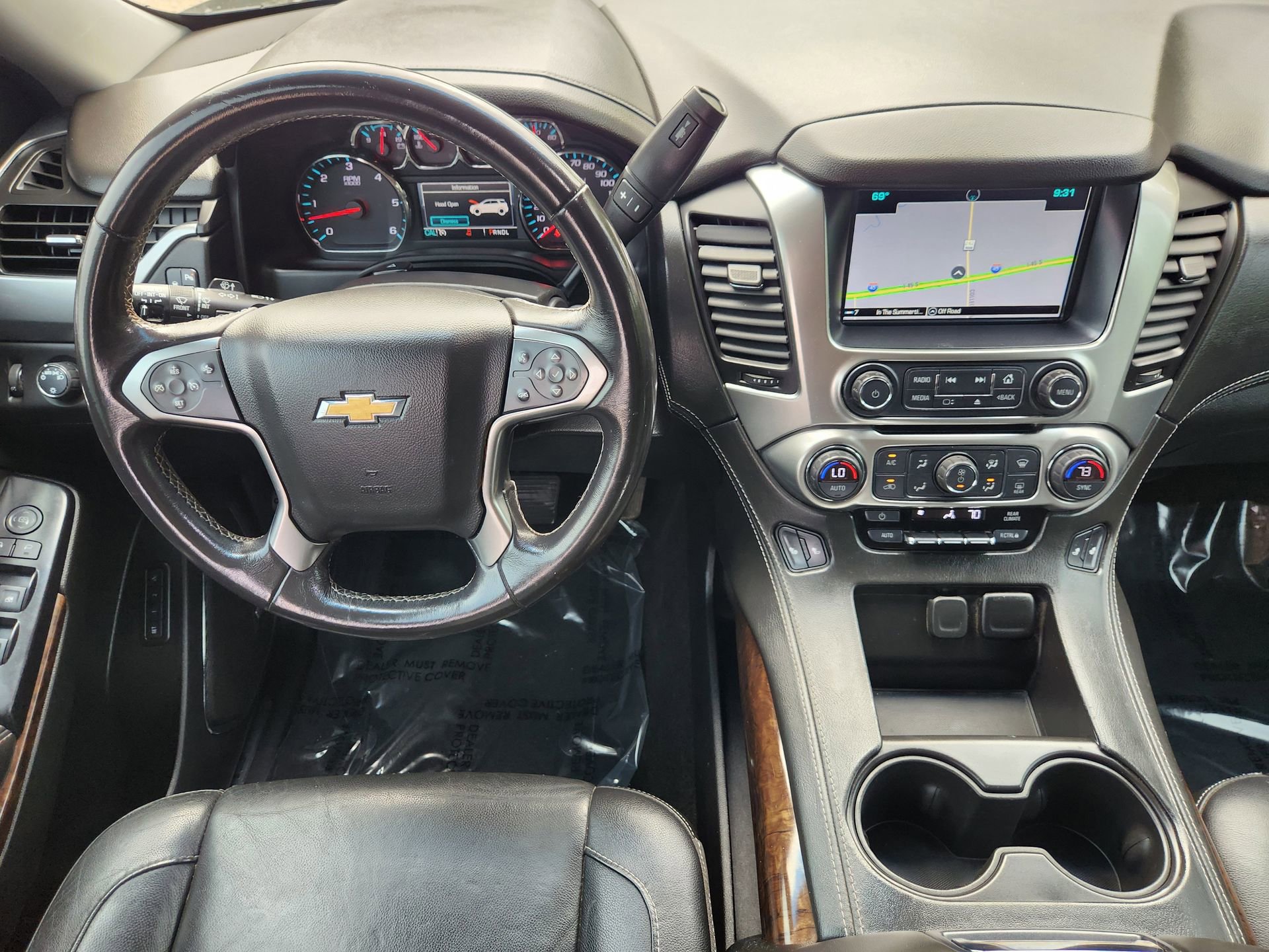 Used 2018 Chevrolet Suburban LT AWD/4WD image 26