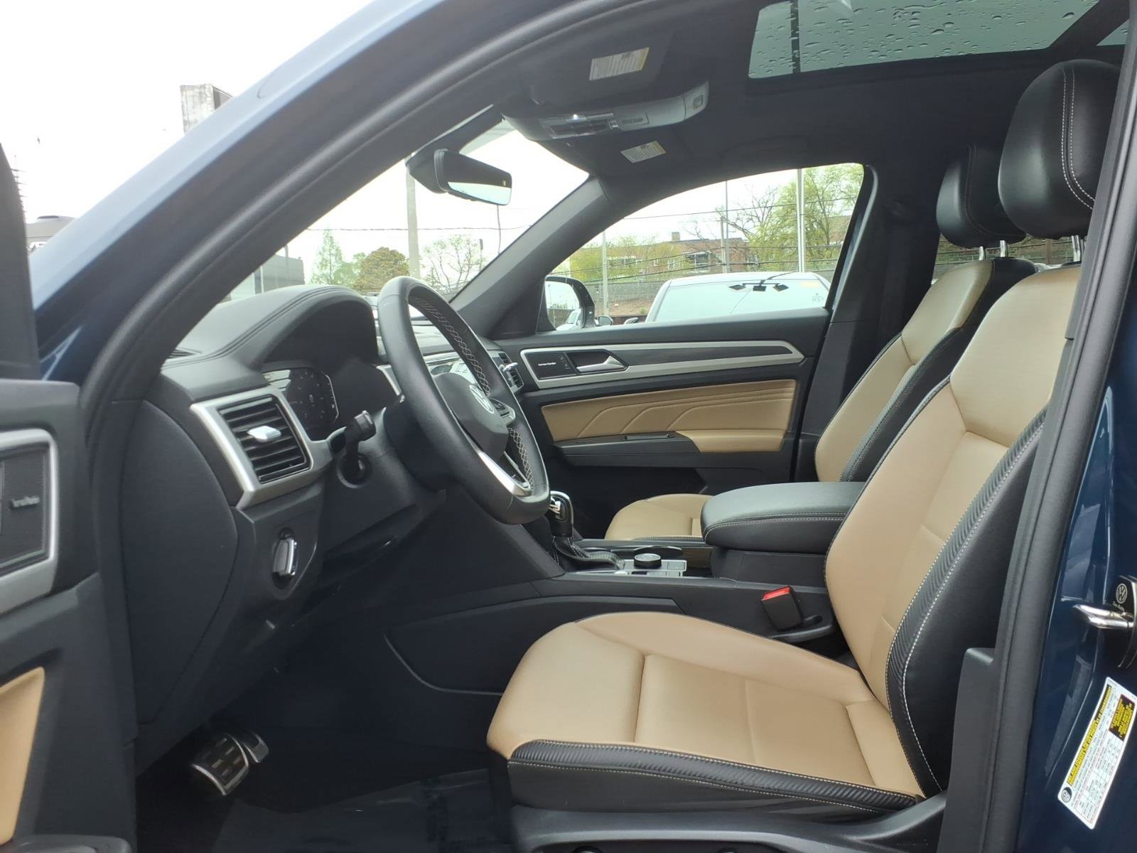 Used 2022 Volkswagen Atlas Cross Sport SE w/ Panoramic Sunroof Package AWD/4WD image 19