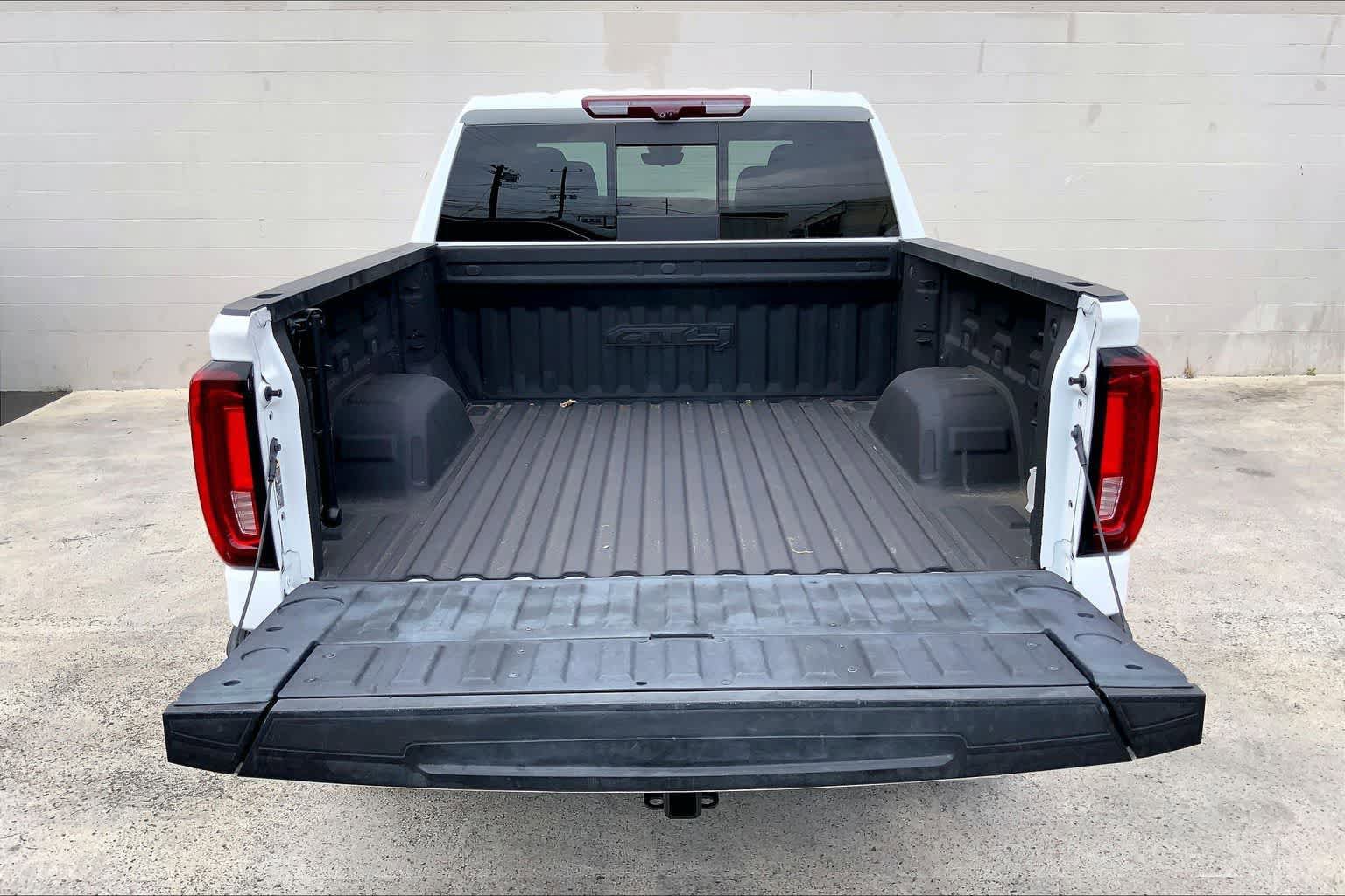 Used 2023 GMC Sierra 1500 AT4 w/ AT4 Premium Package image 19