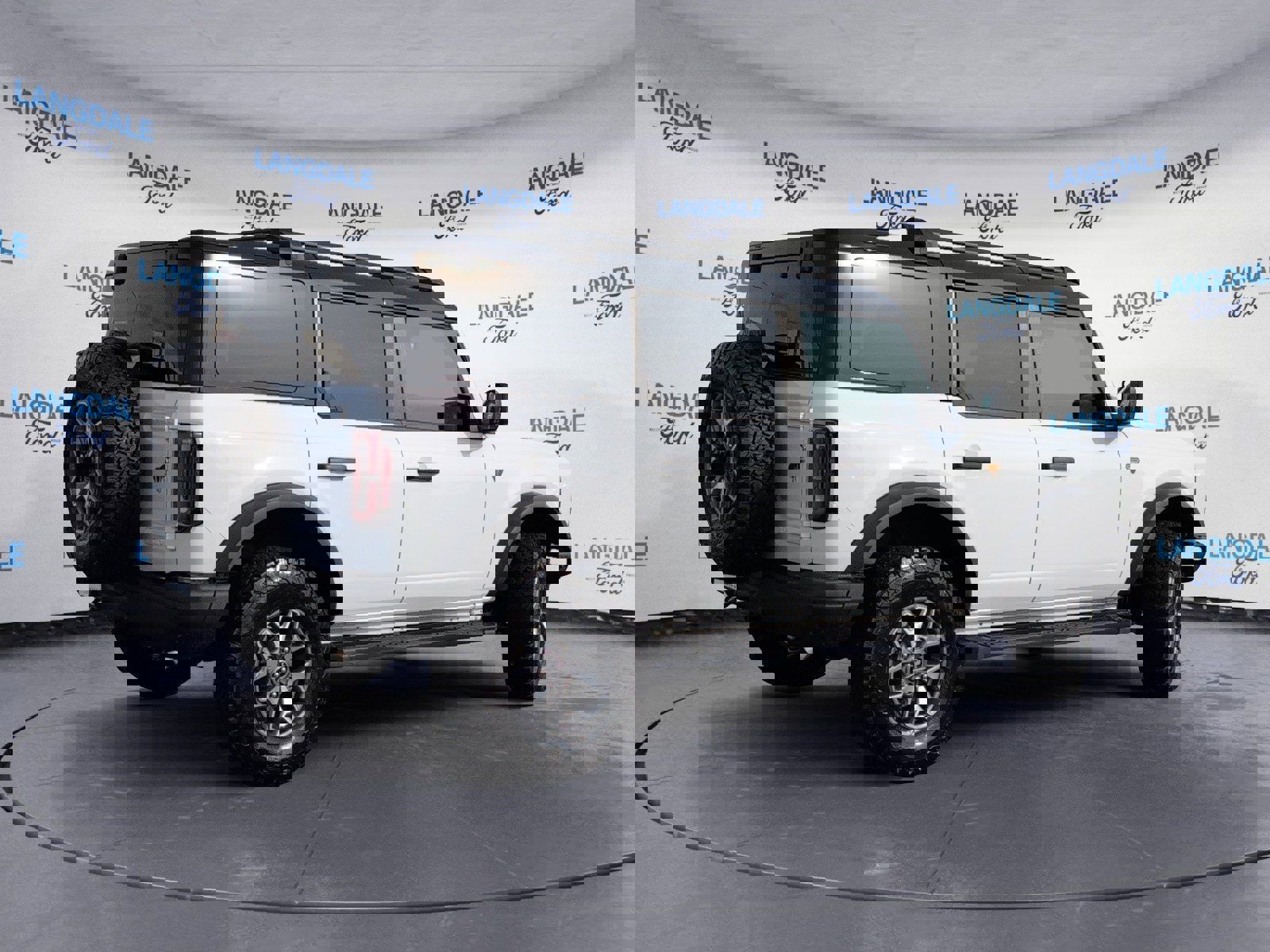 Used 2024 Ford Bronco Badlands image 4