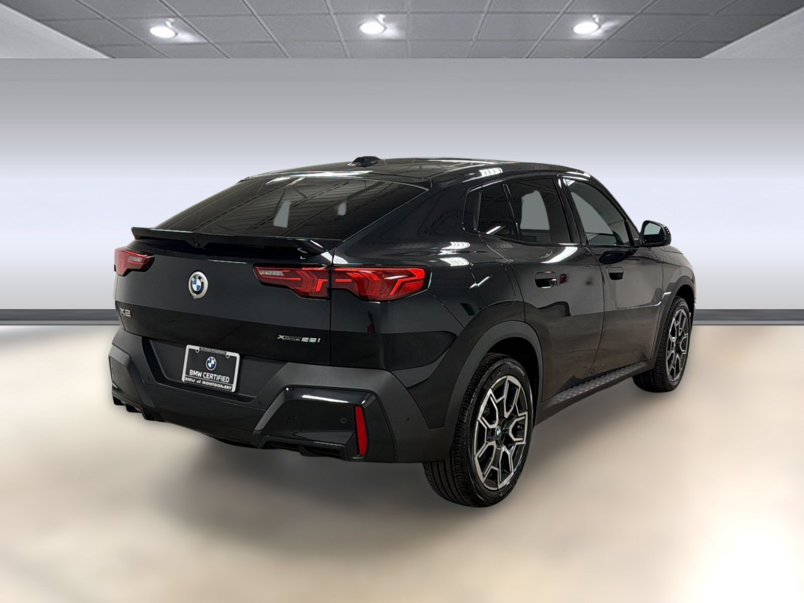 Certified 2025 BMW X2 xDrive28i AWD/4WD image 9