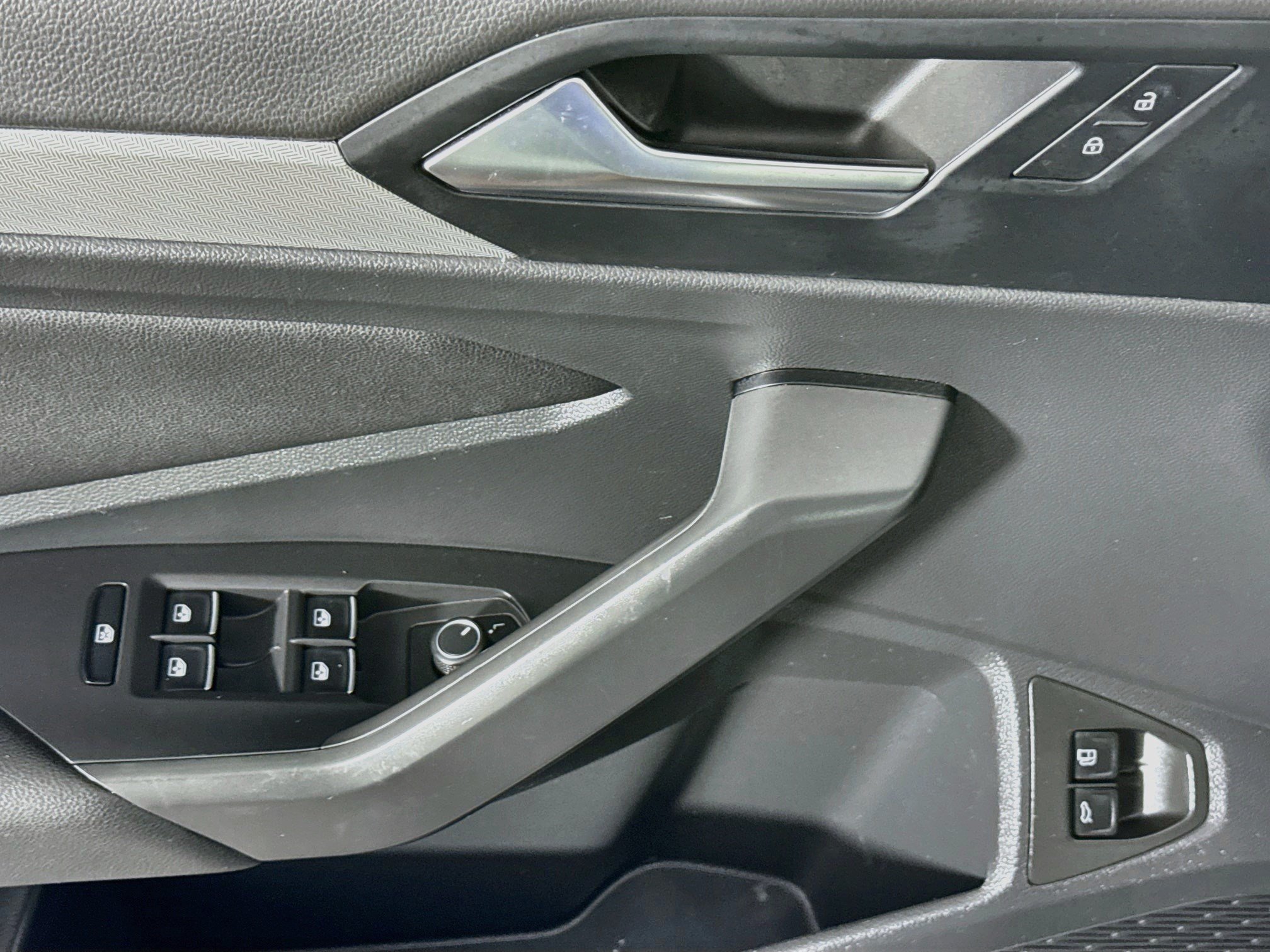 Used 2021 Volkswagen Jetta R-Line FWD image 23