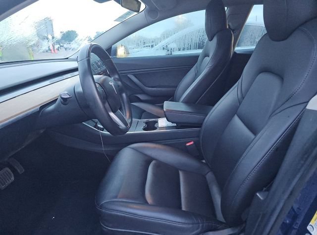 Used 2018 Tesla Model 3 Mid Range RWD image 4