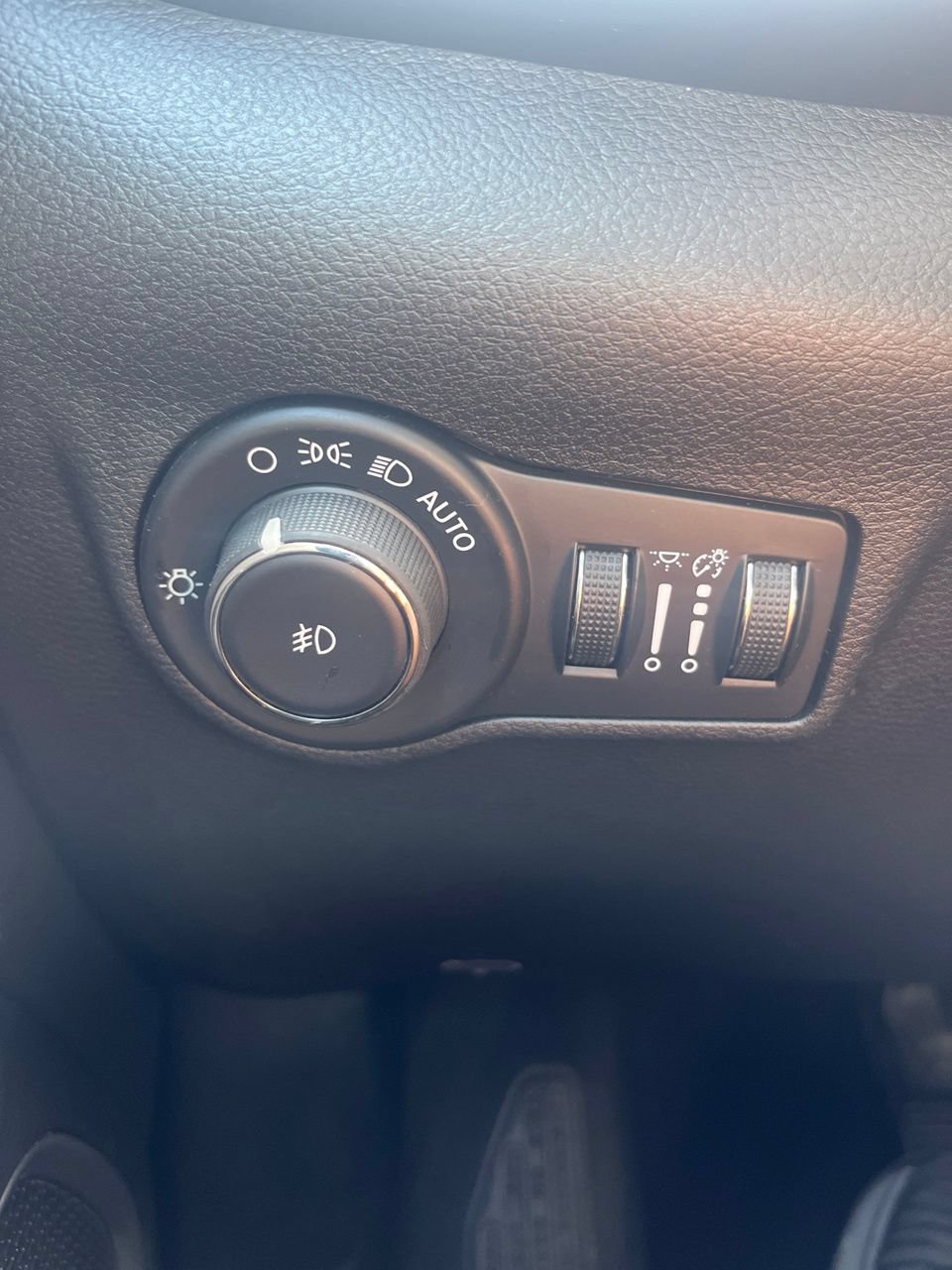 Used 2024 Jeep Compass Latitude AWD/4WD image 27