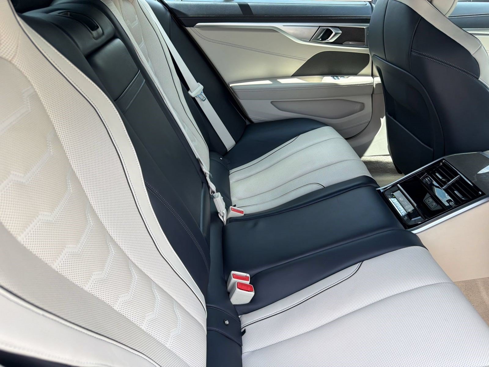 Certified 2024 BMW 840i Gran Coupe w/ M Sport Professional Package RWD image 31