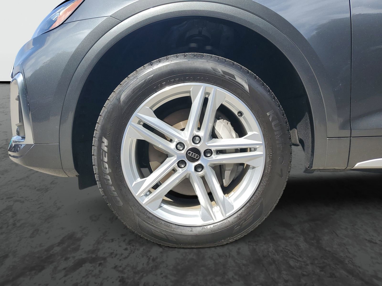 Used 2025 Audi Q5 e Premium Plus w/ Premium Plus Package image 5