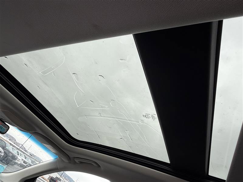 Used 2016 Ford Edge Titanium w/ Equipment Group 302A AWD/4WD image 13