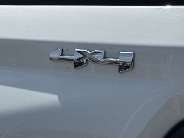Used 2023 GMC Canyon Elevation AWD/4WD image 9